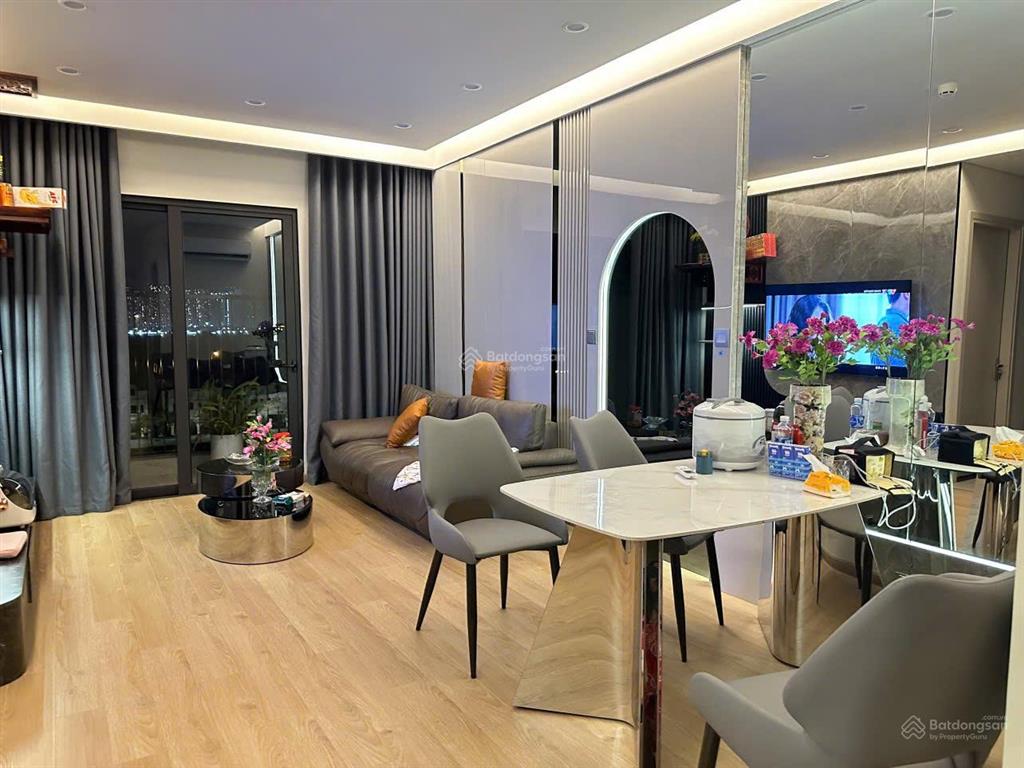 Em minh ngọc cần bán căn hộ 2n, 89m2 full đồ rẻ nhất tt chỉ 9tỷx tại the matrix one, cam kết ko ảo