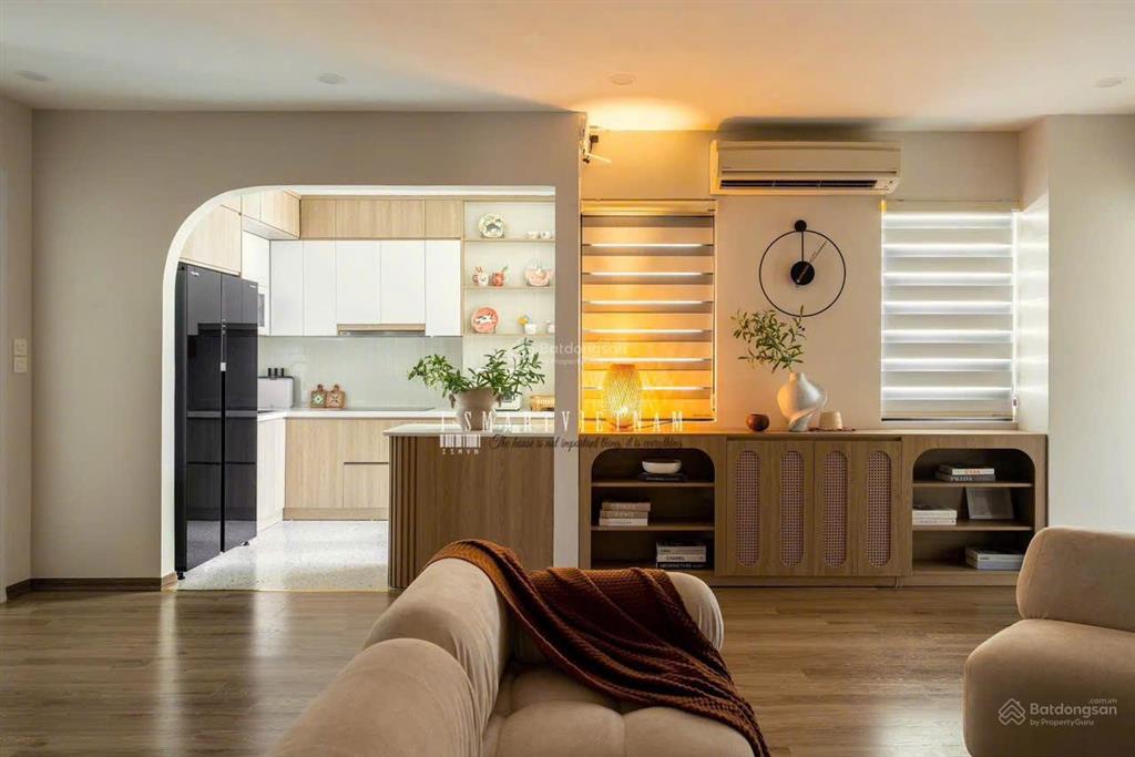 Bán gấp cắn hộ 3n, 118m2 view đẹp full đồ giá tốt cuối cùng tại golden palace mễ trì, cam kết ko ảo
