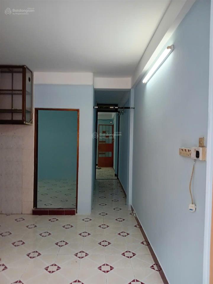 Cho thuê nguyên căn chung cư phường 3, quận 4  dt 50m²