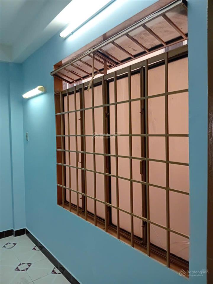 Cho thuê nguyên căn chung cư phường 3, quận 4  dt 50m²