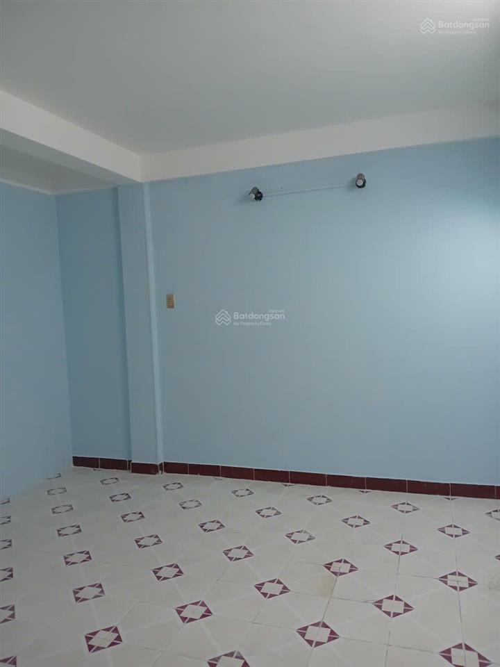 Cho thuê nguyên căn chung cư phường 3, quận 4  dt 50m²