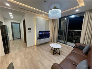 Cần bán căn hộ tầng cao 2 phòng ngủ ở ct1 riverside luxury nha trang