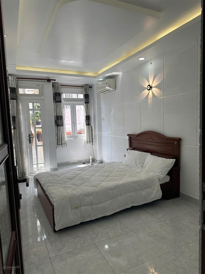Hiếm có khó tìm! nhà phan xích long,phường cầu kiệu  34m2  5 tầng  giá 6 tỷ 6