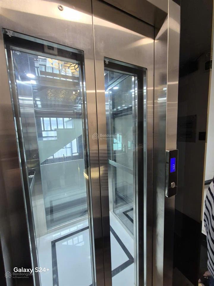 Bán nhà căn góc 3 mặt tiền hẻm cao thắng, bàn cờ  58,4m² 4 tầng  giá 11,9 tỷ.