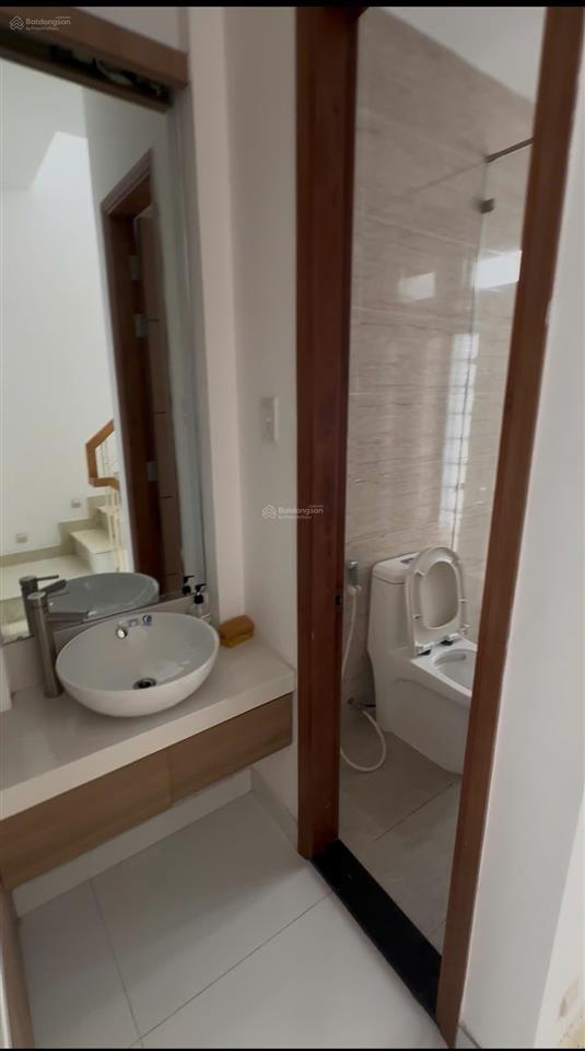 Chỉ 6.7 tỷ! nhà hẻm tk nguyễn cảnh chân, cầu ông lãnh  3,05m x 9m 5 tầng.