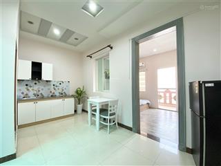 Cho thuê căn hộ 1 phòng ngủ ban công siêu thoáng  full nội thất, gần cầu sài gòn