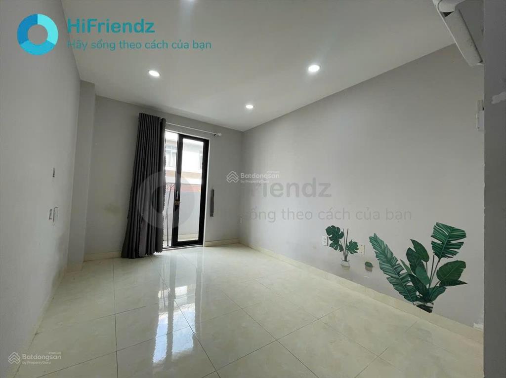 Cho thuê studio ban công thoáng  nội thất cơ bản, có máy lạnh