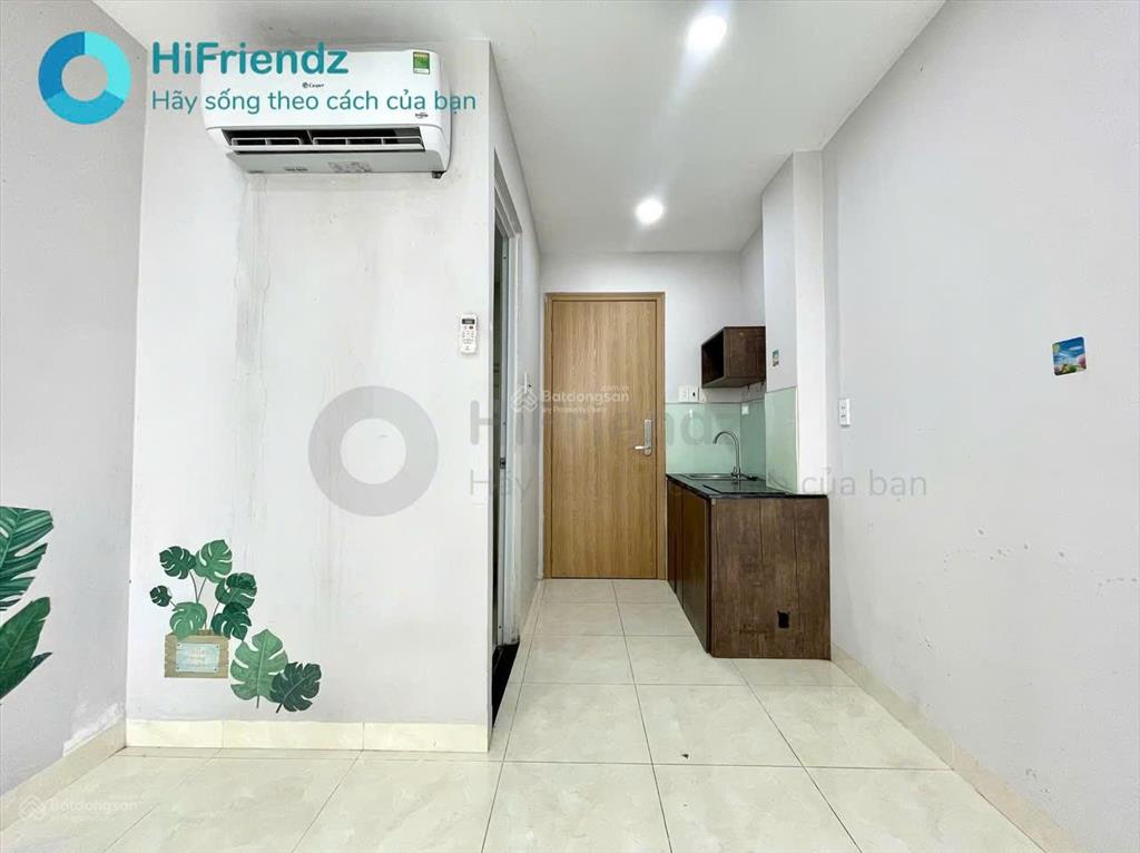 Cho thuê studio ban công thoáng  nội thất cơ bản, có máy lạnh
