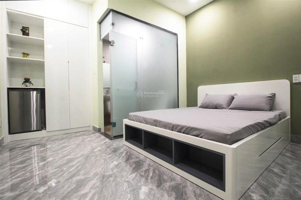 Cho thuê căn hộ ngay thảo điền, gần cầu sài gòn, full nội thất