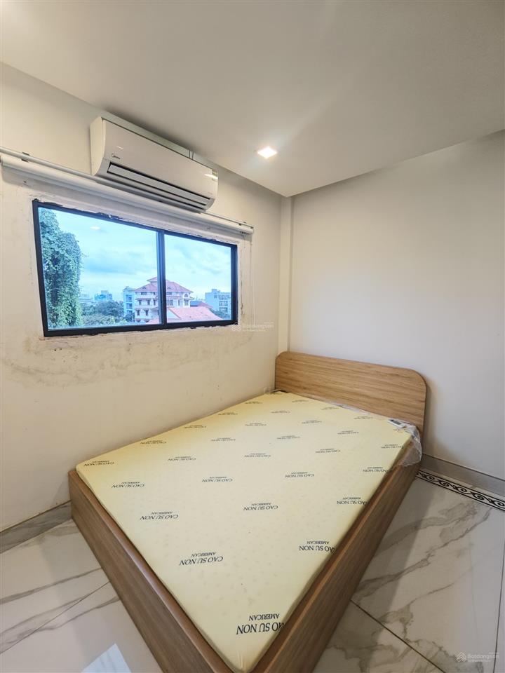 Cho thuê căn hộ 2 phòng ngủ , cửa sổ thoáng, full nội thất, siêu rộng