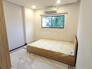 Cho thuê căn hộ 2 phòng ngủ , cửa sổ thoáng, full nội thất, siêu rộng