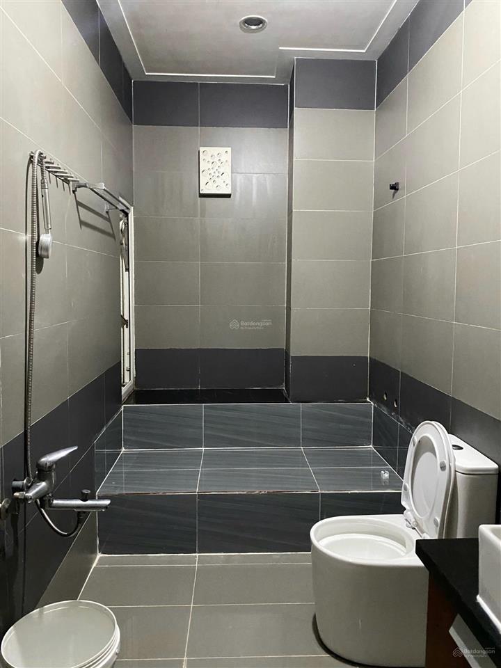 Cho thuê căn hộ cửa sổ thoáng  full nội thất, gần cầu sài gòn