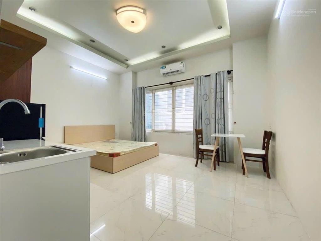 Cho thuê căn hộ cửa sổ thoáng  full nội thất, gần cầu sài gòn