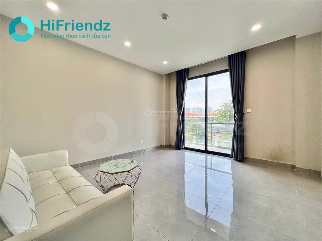 Cho thuê căn hộ 1 phòng ngủ ban công thoáng  full nội thất, gần mai chí thọ