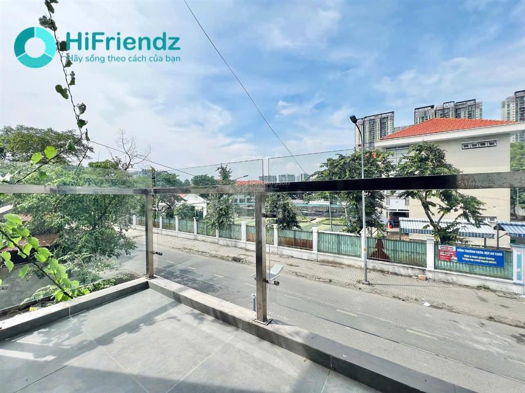 Cho thuê căn hộ 1 phòng ngủ ban công thoáng  full nội thất, gần mai chí thọ