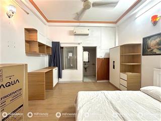 Cho thuê studio cửa sổ thoáng, full nội thất, gần cầu sài gòn