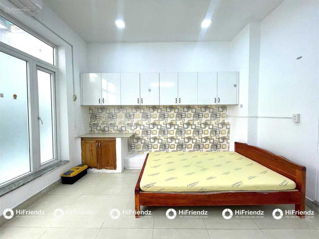 Cho thuê studio siêu rộng, full nội thất, gần cầu sài gòn