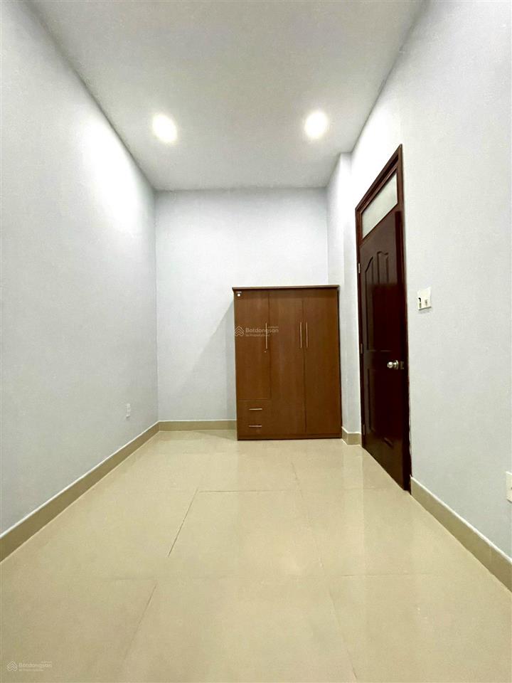 Cho thuê studio tách bếp, gần cầu sài gòn