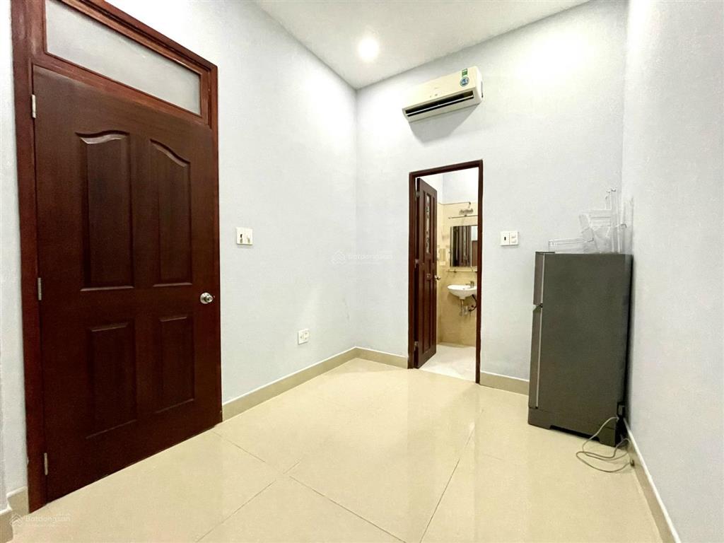Cho thuê studio tách bếp, gần cầu sài gòn