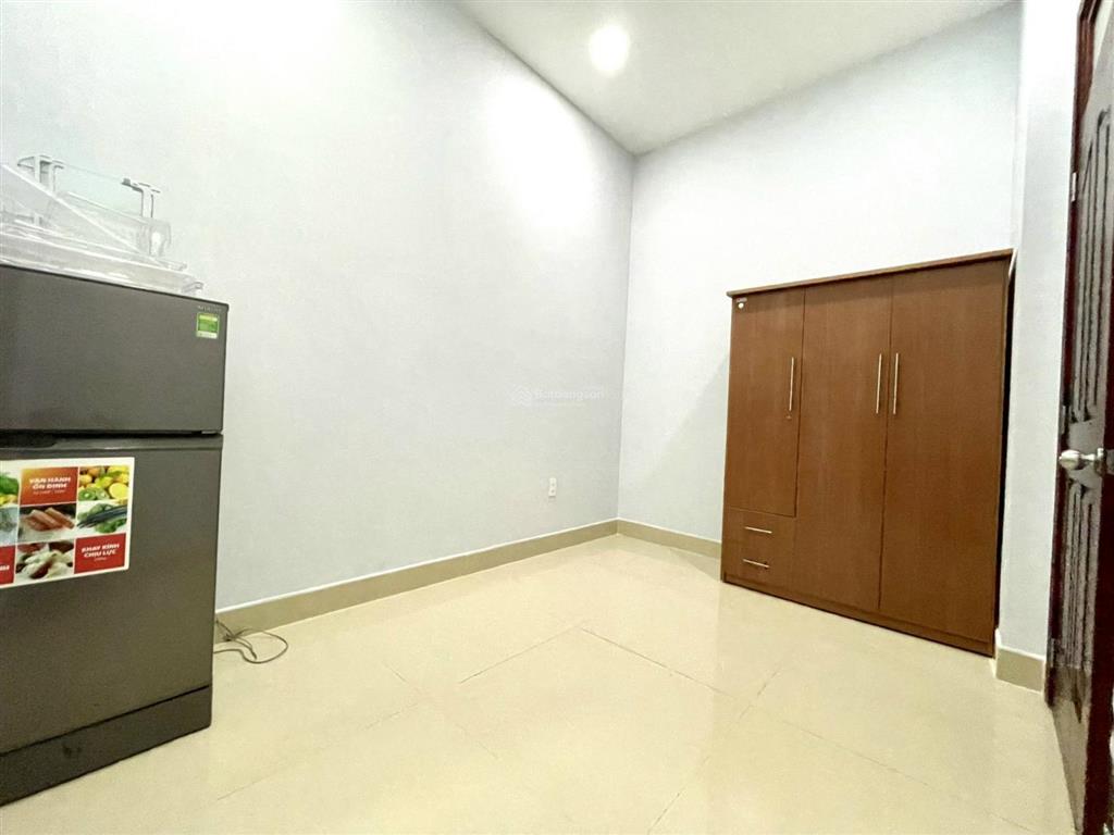 Cho thuê studio tách bếp, gần cầu sài gòn