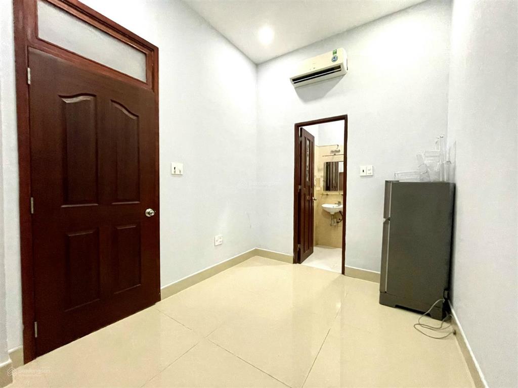 Cho thuê studio tách bếp, gần cầu sài gòn