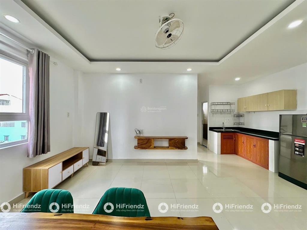 Cho thuê căn hộ 1 phòng ngủ, cửa sổ siêu thoáng  full nội thất, gần cầu sài gòn