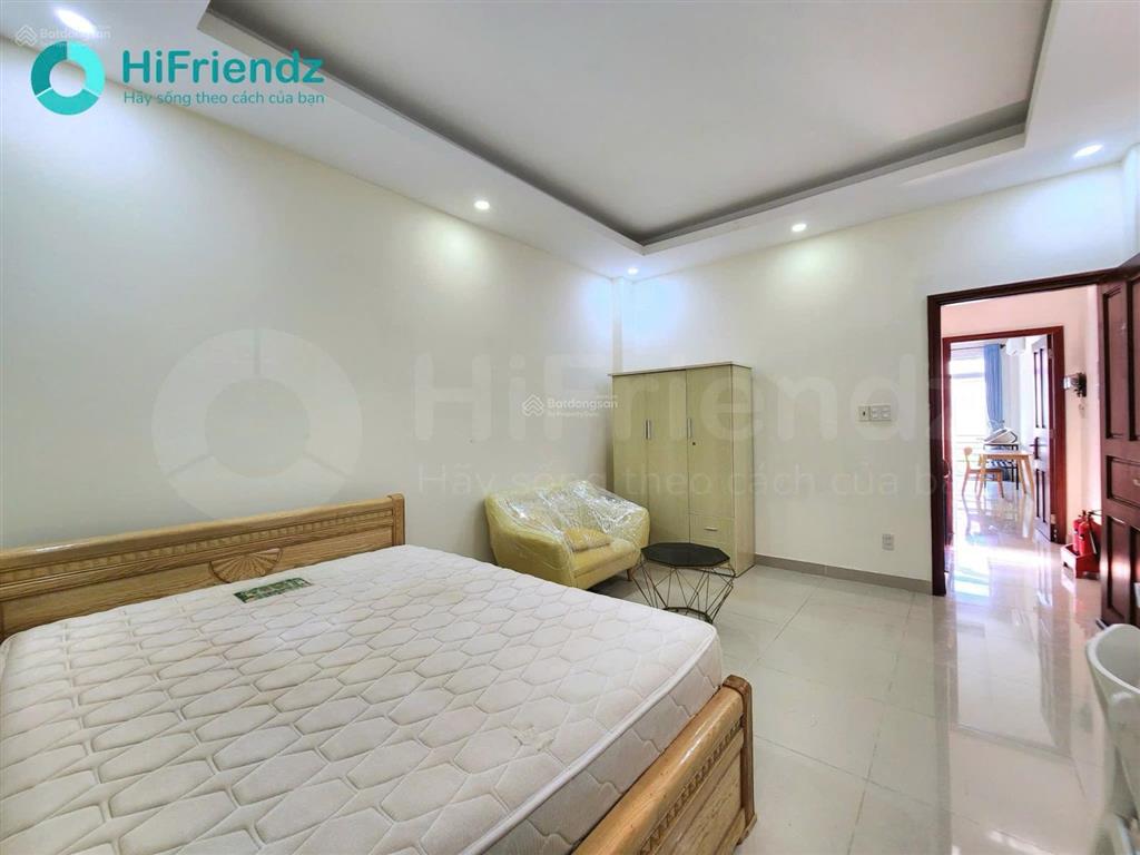 Cho thuê căn hộ siêu rộng  full nội thất, gần cầu sài gòn