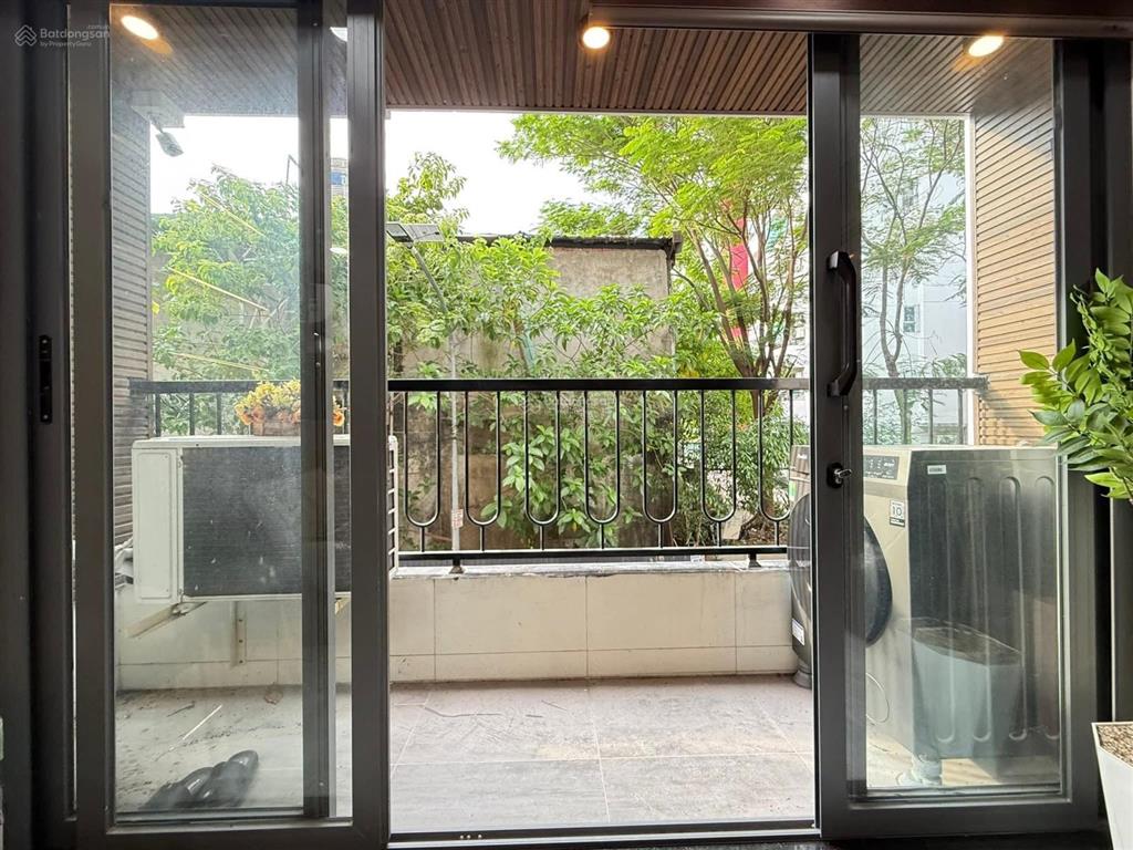 Cho thuê căn hộ luxury, ban công thoáng, full nội thất