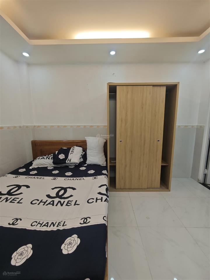 Cho thuê căn hộ full nội thất, gần cầu sài gòn