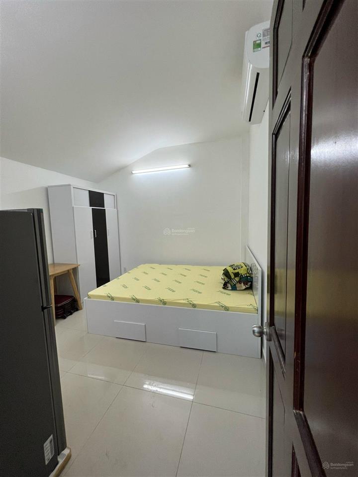 Cho thuê căn hộ cửa sổ thoáng, full nội thất, gần mai chí thọ