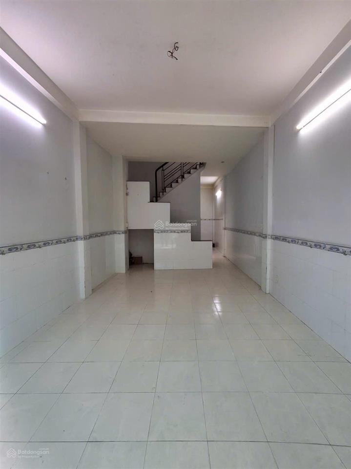 Cho thuê nhà nguyên căn 5/ nguyễn kiệm, p. 3, gò vấp, tp hcm, dt 65m2, giá 8tr/th, 0902 502 ***