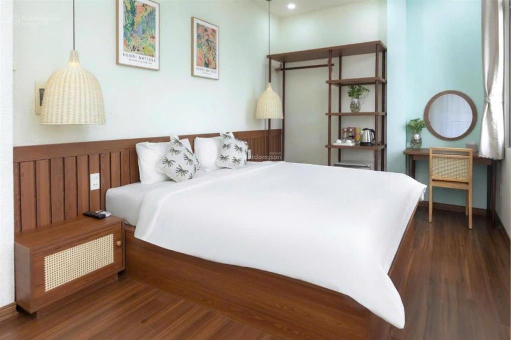 Bán khách sạn dòng tiền 280300 triệu/tháng. giá cực sốc chỉ hơn 23 tỷ
