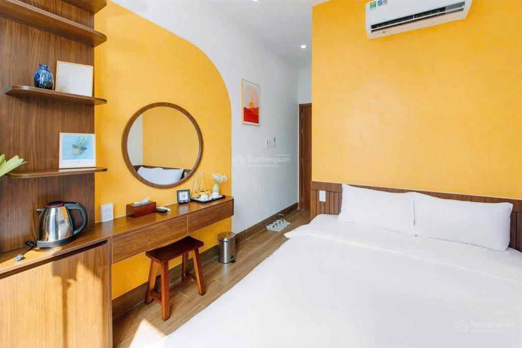 Giá cực rẻ!! bán nhanh tòa khách sạn 22 phòng tại khu biển du lịch mỹ khê, đà nẵng.