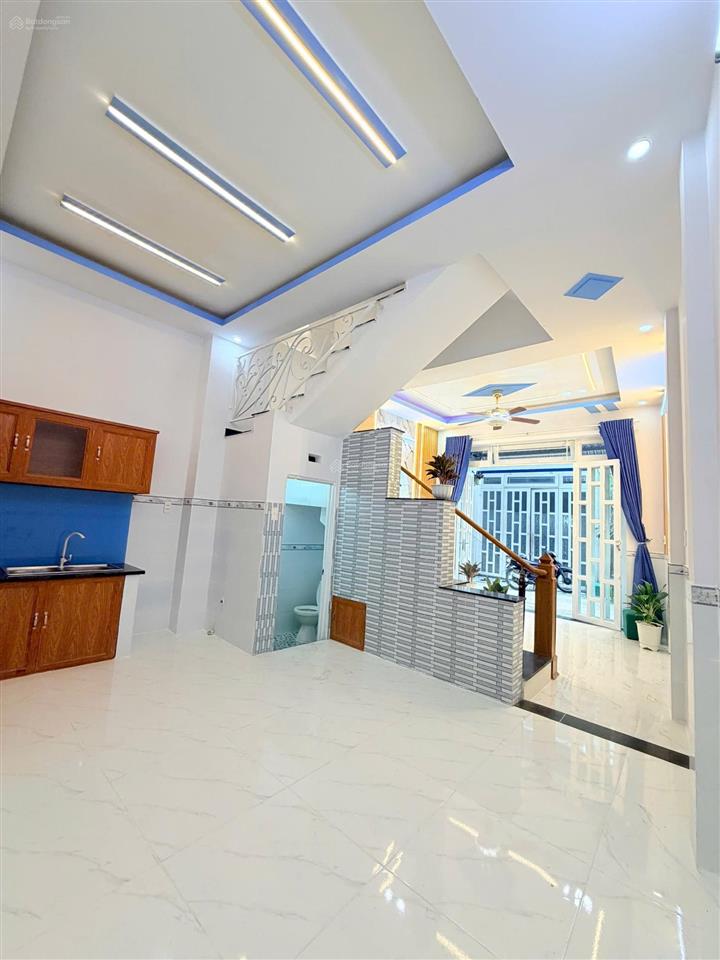 Chính chủ cần bán gấp căn nhà gần vinhome hóc môn , giá 895tr còn thương lượng