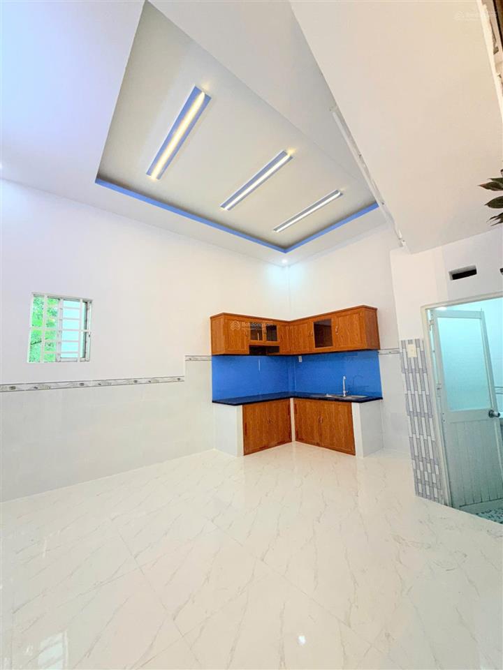 Chính chủ cần bán gấp căn nhà gần vinhome hóc môn , giá 895tr còn thương lượng