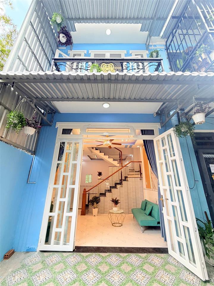 Chính chủ cần bán gấp căn nhà gần vinhome hóc môn , giá 895tr còn thương lượng