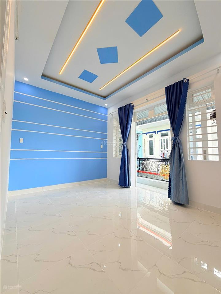 Chính chủ cần bán gấp căn nhà gần vinhome hóc môn , giá 895tr còn thương lượng