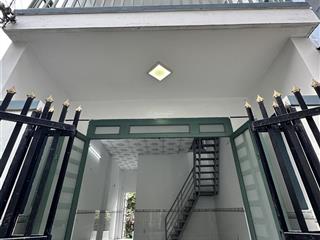 Chủ kẹt tiền cần bán gấp căn nhà giá mềm khu dân cư đông 645tr , đất thổ cư 100%