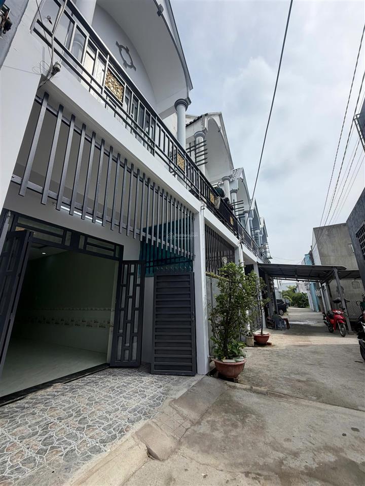 Chính chủ cần bán gấp nhà 2pn gần vingroup hóc môn giá 985tr