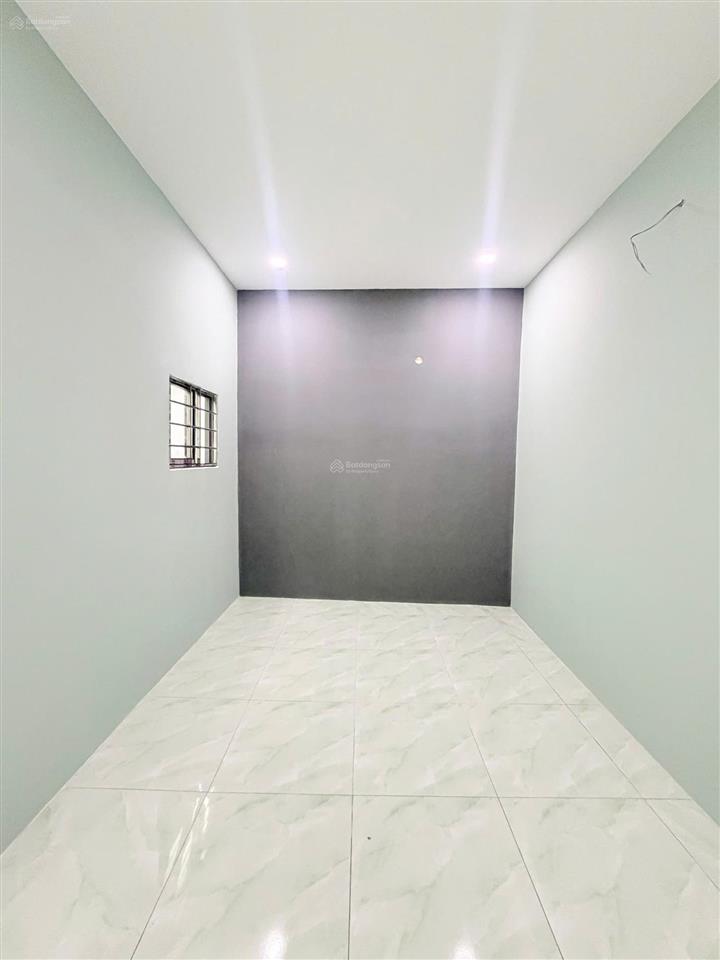 Chính chủ cần bán gấp nhà 2pn gần vingroup hóc môn giá 985tr
