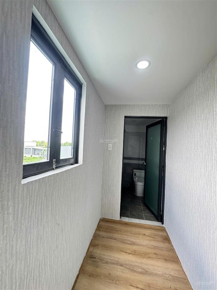 Chủ gửi bán gấp nhà full nội thất gần vingroup hóc môn shr ngân hàng hỗ trợ 50%