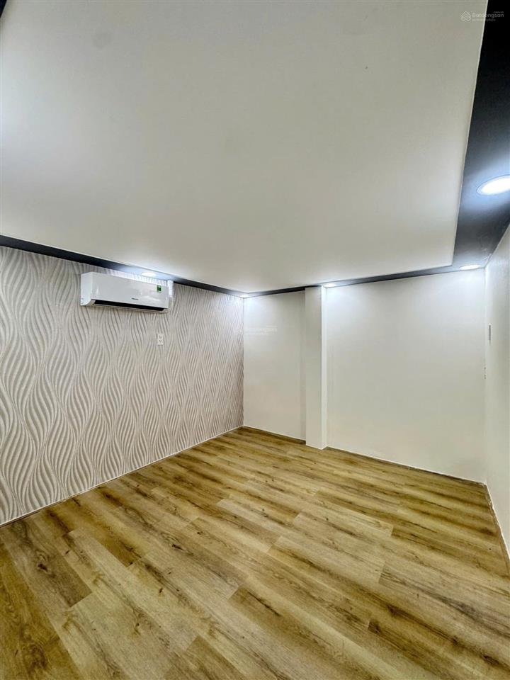 Chủ gửi bán gấp nhà full nội thất gần vingroup hóc môn shr ngân hàng hỗ trợ 50%