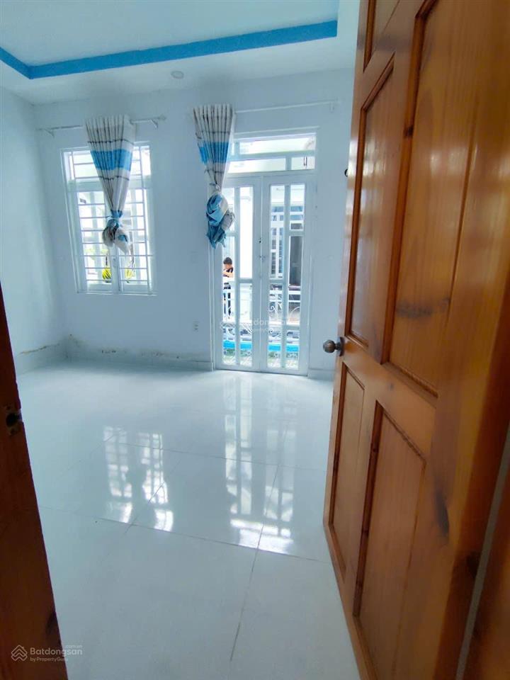 Chính chủ gửi bán nhà mới gần cầu lớn hóc môn giá chỉ 855 triệu