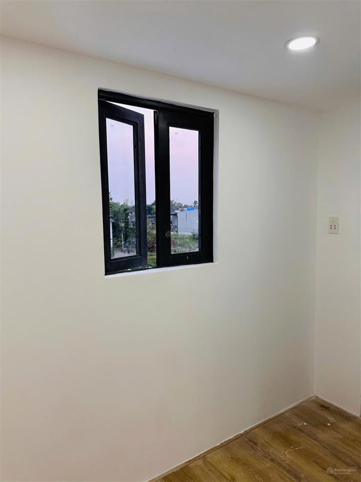 Nhà shr gần mặt tiền đường 824 kdc đông đúc dt 5x17=85m2 full thổ cư có hỗ trợ bank
