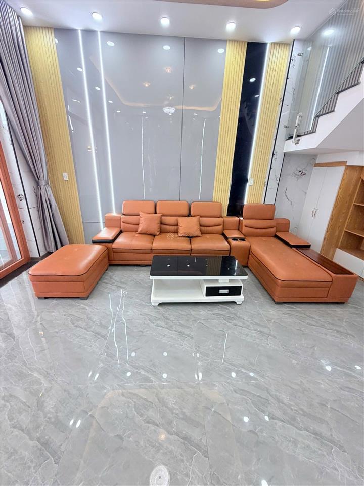 Chính chủ cần bán gấp nhà đẹp 5x25, ô tô ngủ trong nhà