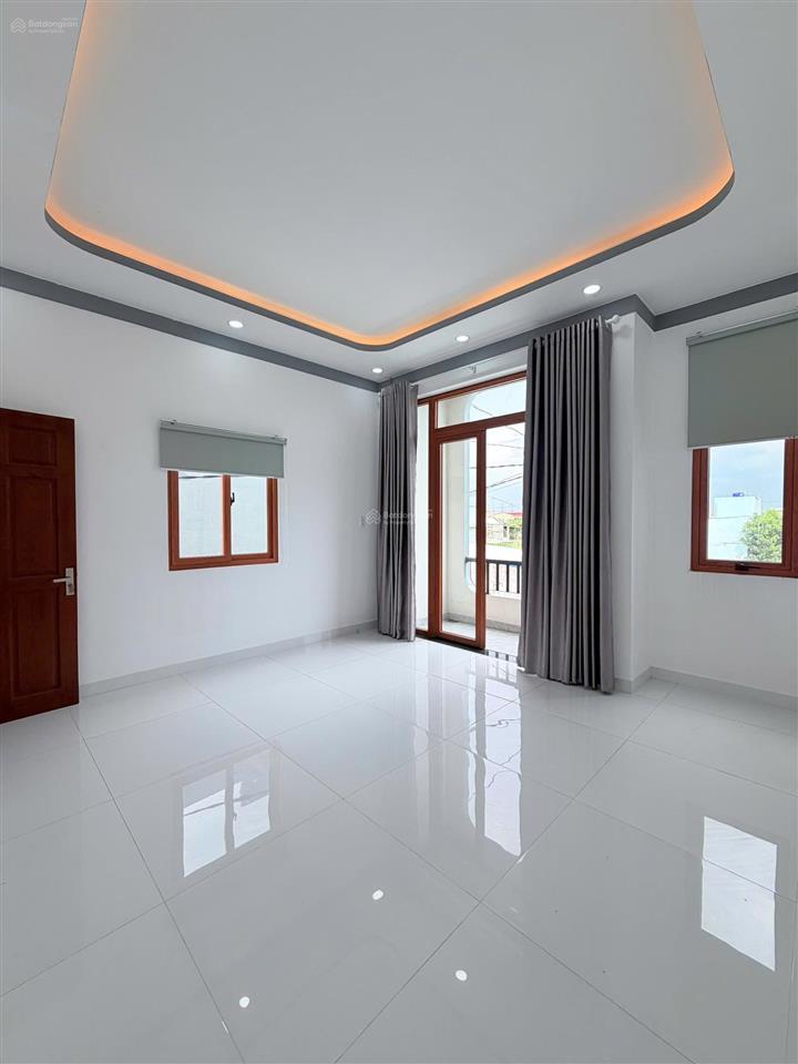 Chính chủ cần bán gấp nhà đẹp 5x25, ô tô ngủ trong nhà
