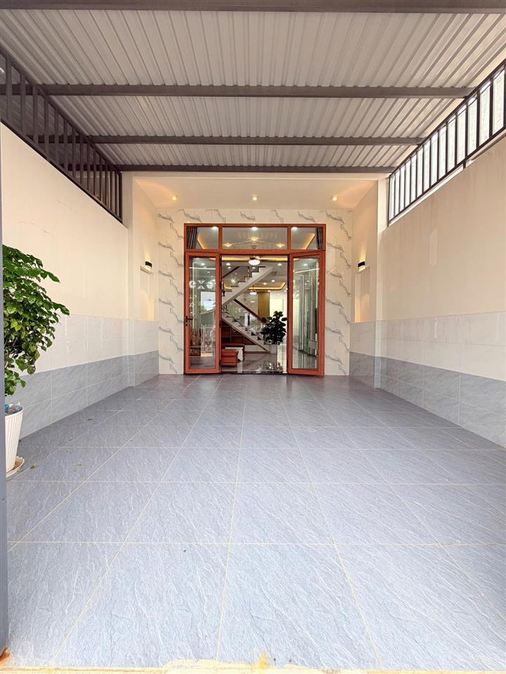 Chính chủ cần bán gấp nhà đẹp 5x25, ô tô ngủ trong nhà