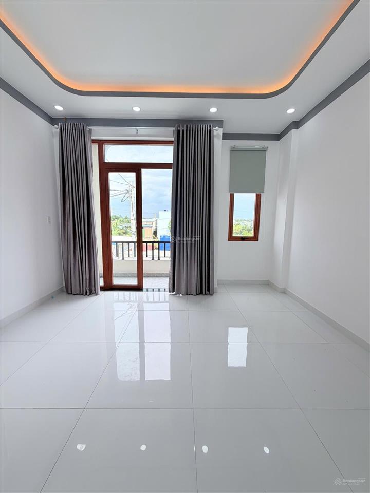 Chính chủ cần bán gấp nhà đẹp 5x25, ô tô ngủ trong nhà