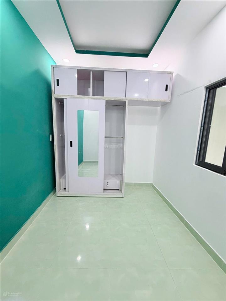 *chính chủ bán gấp nhà đẹp gần cầu lớn hóc môn** **chỉ 795 triệu bao hết thuế phí ra sổ**