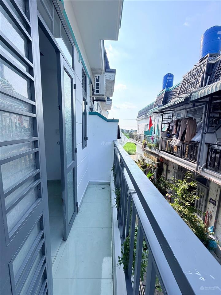*chính chủ bán gấp nhà đẹp gần cầu lớn hóc môn** **chỉ 795 triệu bao hết thuế phí ra sổ**